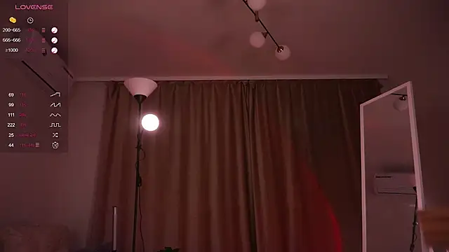 Snapshot of AnuricBriny chatting on 01/25/25, 02:15 AnuricBriny online show from 01/25/25, 02:15