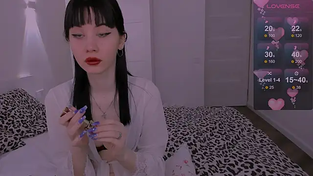 Snapshot of CoddleWeeper_ chatting on 02/11/25, 06:08 CoddleWeeper online show from 02/11/25, 06:08