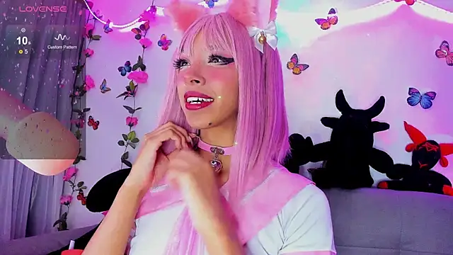 Snapshot of Miss_freydis chatting on 12/18/24, 03:37 Miss freydis online show from 12/18/24, 03:37