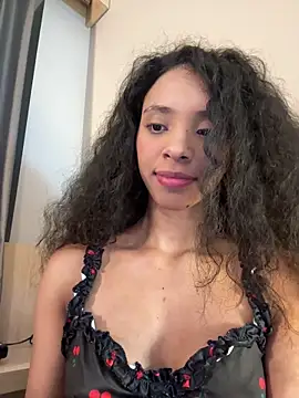 Snapshot of Miss_freydis chatting on 09/25/25, 03:43 Miss freydis online show from 09/25/25, 03:43