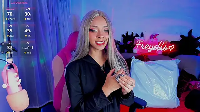 Snapshot of Miss_freydis chatting on 03/26/26, 04:18 Miss freydis online show from 03/26/26, 04:18