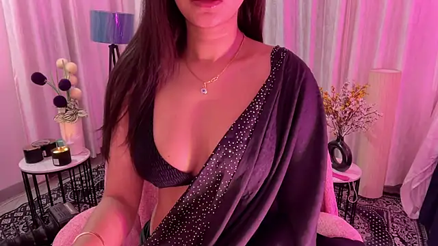 Snapshot of Unique-Beauty chatting on 01/27/25, 01:41 Unique-Beauty online show from 01/27/25, 01:41