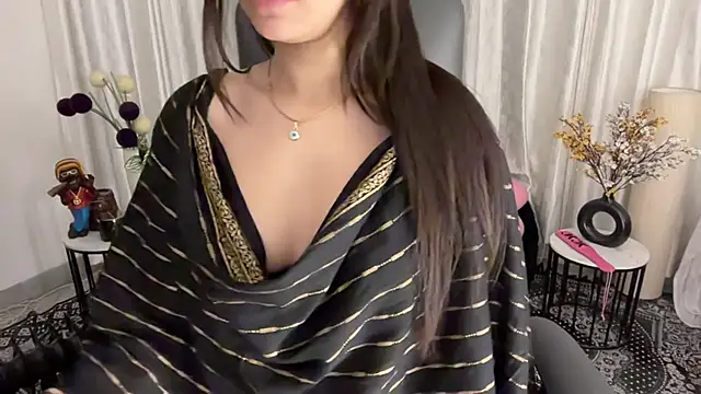 Snapshot of Unique-Beauty chatting on 03/04/25, 05:24 Unique-Beauty online show from 03/04/25, 05:24