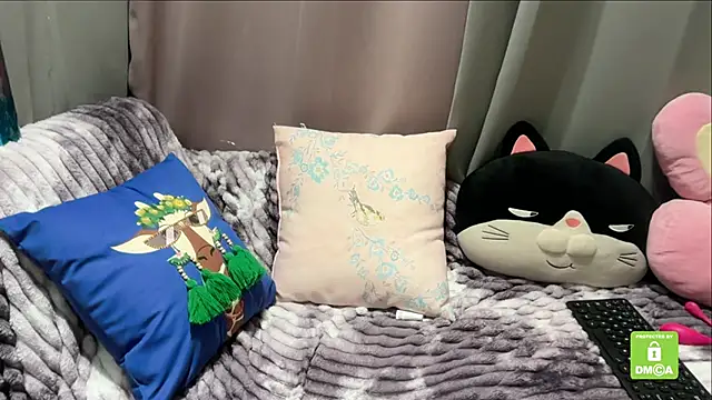 Snapshot of Unique-Beauty chatting on 11/08/25, 05:45 Unique-Beauty online show from 11/08/25, 05:45