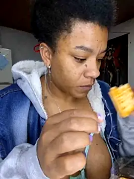 Selket11 online show from 12/30/24, 11:04