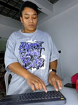 Selket11 online show from 01/25/25, 11:02