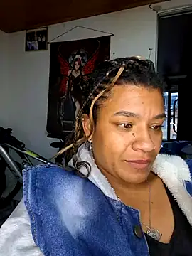 Selket11 online show from 02/14/25, 10:49