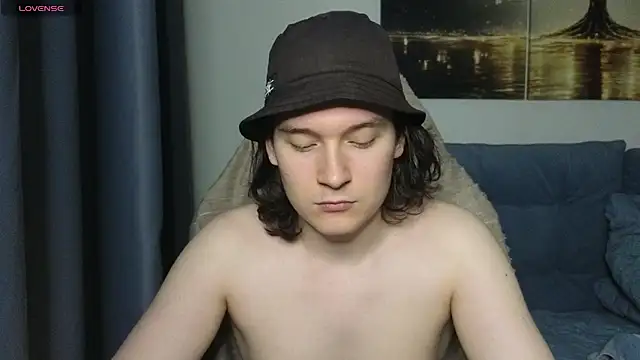 Snapshot of MoreRealAlex chatting on 07/02/26, 12:10 MoreRealAlex online show from 07/02/26, 12:10