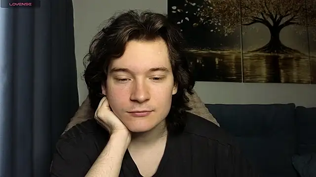 Snapshot of MoreRealAlex chatting on 07/14/26, 10:09 MoreRealAlex online show from 07/14/26, 10:09