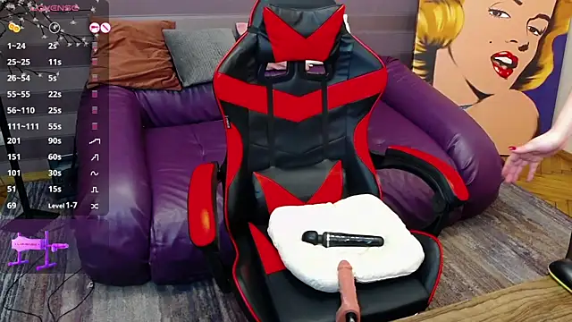 Snapshot of Light-Angel chatting on 01/11/25, 01:43 Light-Angel online show from 01/11/25, 01:43