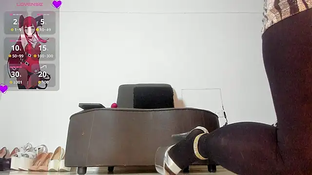 Snapshot of violetmontan chatting on 09/30/25, 04:17 violetmontan online show from 09/30/25, 04:17