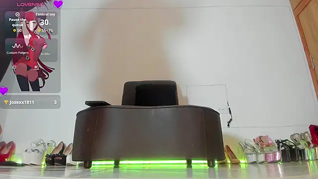 Snapshot of violetmontan chatting on 10/04/25, 01:31 violetmontan online show from 10/04/25, 01:31