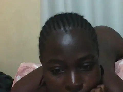 Snapshot of ara_bella chatting on 01/08/26, 11:18 ara bella online show from 01/08/26, 11:18