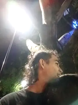 Snapshot of Boypolla11 chatting on 12/20/24, 11:37 Boypolla11 online show from 12/20/24, 11:37