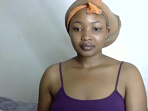 Snapshot of Q_amor2 chatting on 01/06/25, 07:13 Q amor2 online show from 01/06/25, 07:13