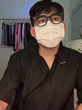 Snapshot of MinhTuanLive chatting on 03/15/25, 07:09 MinhTuanLive online show from 03/15/25, 07:09