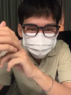 Snapshot of MinhTuanLive chatting on 02/03/26, 02:11 MinhTuanLive online show from 02/03/26, 02:11