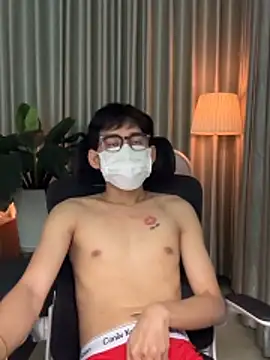 Snapshot of MinhTuanLive chatting on 02/21/26, 08:15 MinhTuanLive online show from 02/21/26, 08:15