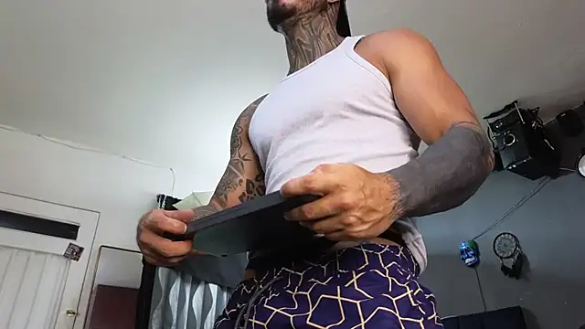 john cartter1 online show from 01/28/25, 05:14