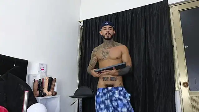 john cartter1 online show from 02/14/25, 05:14