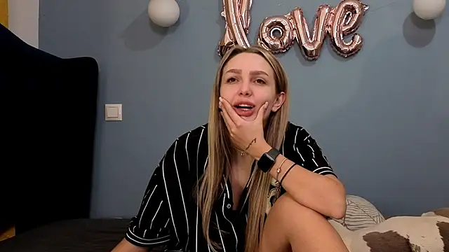 AnnaMaee online show from 03/03/25, 12:48