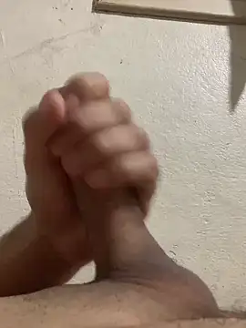 Snapshot of rodrig3105 chatting on 03/18/25, 03:42 rodrig3105 online show from 03/18/25, 03:42