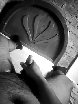 Snapshot of Dnick2 chatting on 03/04/25, 02:42 Dnick2 online show from 03/04/25, 02:42