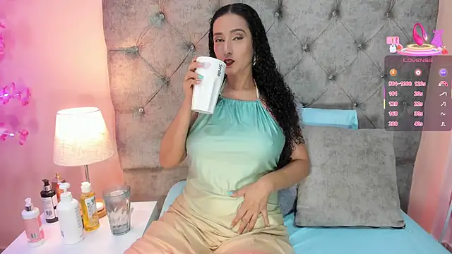 Holyjacky  online show from 03/18/25, 10:36