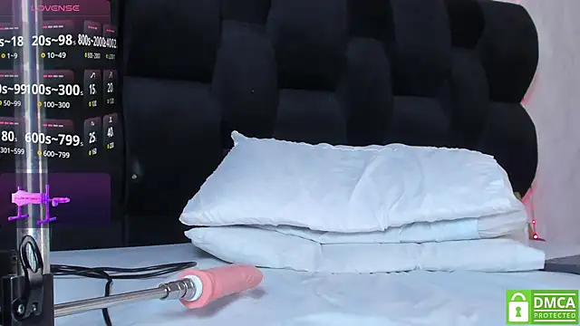 Snapshot of Eris_Rose chatting on 03/06/25, 11:20 Eris Rose online show from 03/06/25, 11:20