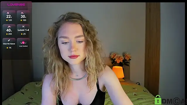 Snapshot of TheVanessaMaes chatting on 12/06/24, 09:46 TheVanessaMaes online show from 12/06/24, 09:46