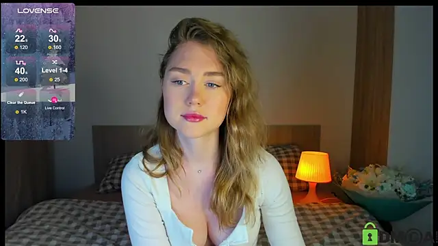 Snapshot of TheVanessaMaes chatting on 12/11/24, 11:32 TheVanessaMaes online show from 12/11/24, 11:32