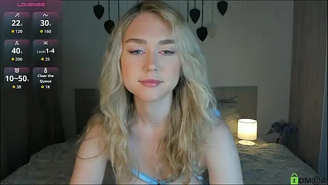 Snapshot of TheVanessaMaes chatting on 09/10/25, 10:21 TheVanessaMaes online show from 09/10/25, 10:21