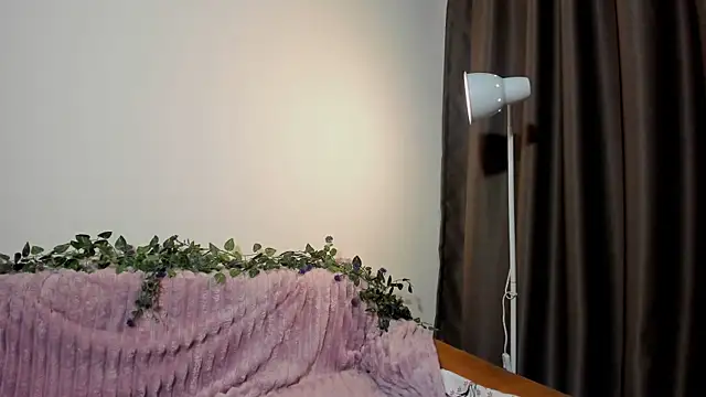 Snapshot of vergillhell chatting on 11/28/25, 08:17 vergillhell online show from 11/28/25, 08:17