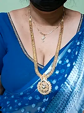 Snapshot of ananya956 chatting on 03/06/25, 01:03 ananya956 online show from 03/06/25, 01:03