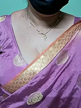 Snapshot of ananya956 chatting on 03/10/25, 11:16 ananya956 online show from 03/10/25, 11:16