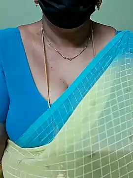 Snapshot of ananya956 chatting on 03/12/25, 12:42 ananya956 online show from 03/12/25, 12:42