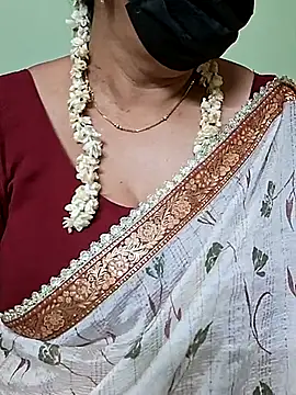 Snapshot of ananya956 chatting on 03/13/25, 01:07 ananya956 online show from 03/13/25, 01:07
