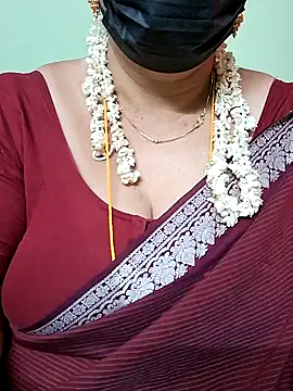 Snapshot of ananya956 chatting on 03/17/25, 07:02 ananya956 online show from 03/17/25, 07:02