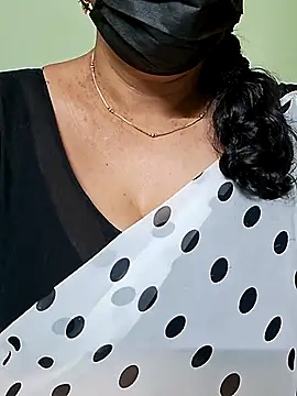 Snapshot of ananya956 chatting on 03/19/25, 03:09 ananya956 online show from 03/19/25, 03:09