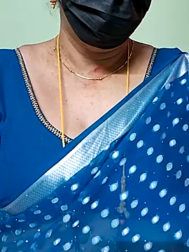 Snapshot of ananya956 chatting on 03/21/25, 07:22 ananya956 online show from 03/21/25, 07:22