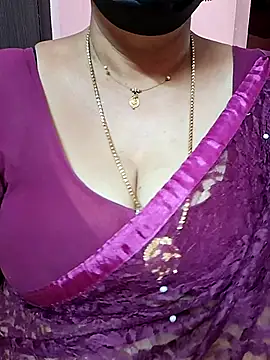 Snapshot of ananya956 chatting on 11/10/25, 04:22 ananya956 online show from 11/10/25, 04:22