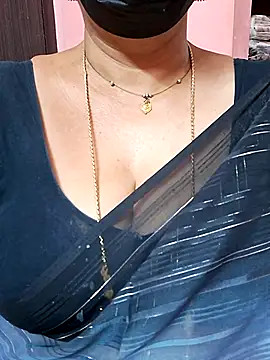 Snapshot of ananya956 chatting on 11/28/25, 10:45 ananya956 online show from 11/28/25, 10:45