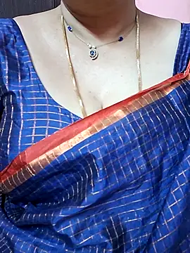 ananya956 online show from 05/18/26, 02:12