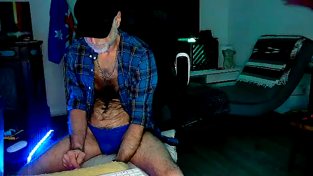 Towndude123 online show from 02/27/26, 05:51