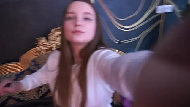 Snapshot of MagicPeachh_ chatting on 01/08/26, 01:57 MagicPeachh online show from 01/08/26, 01:57