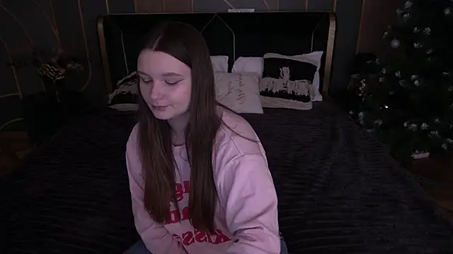 Snapshot of MagicPeachh_ chatting on 01/12/26, 07:13 MagicPeachh online show from 01/12/26, 07:13