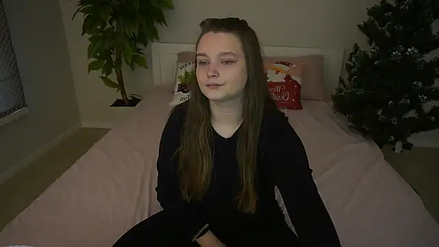 Snapshot of MagicPeachh_ chatting on 01/13/26, 07:02 MagicPeachh online show from 01/13/26, 07:02