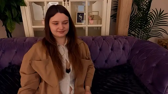 Snapshot of MagicPeachh_ chatting on 03/30/26, 06:47 MagicPeachh online show from 03/30/26, 06:47