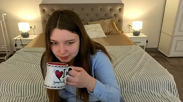 Snapshot of MagicPeachh_ chatting on 04/01/26, 06:14 MagicPeachh online show from 04/01/26, 06:14