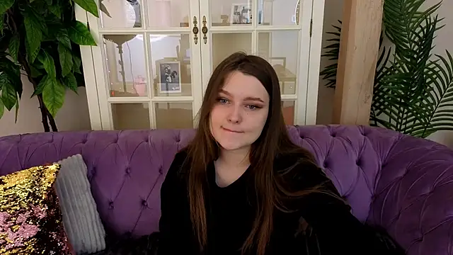 Snapshot of MagicPeachh_ chatting on 04/07/26, 01:00 MagicPeachh online show from 04/07/26, 01:00